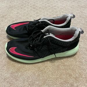 Nike Roshe Runs FB Yeezy